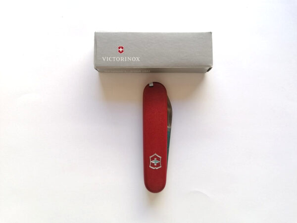 Neuer Victorinox-Taschenmesser für Uhrengehäuse-Öffner mit 4 Funktionen