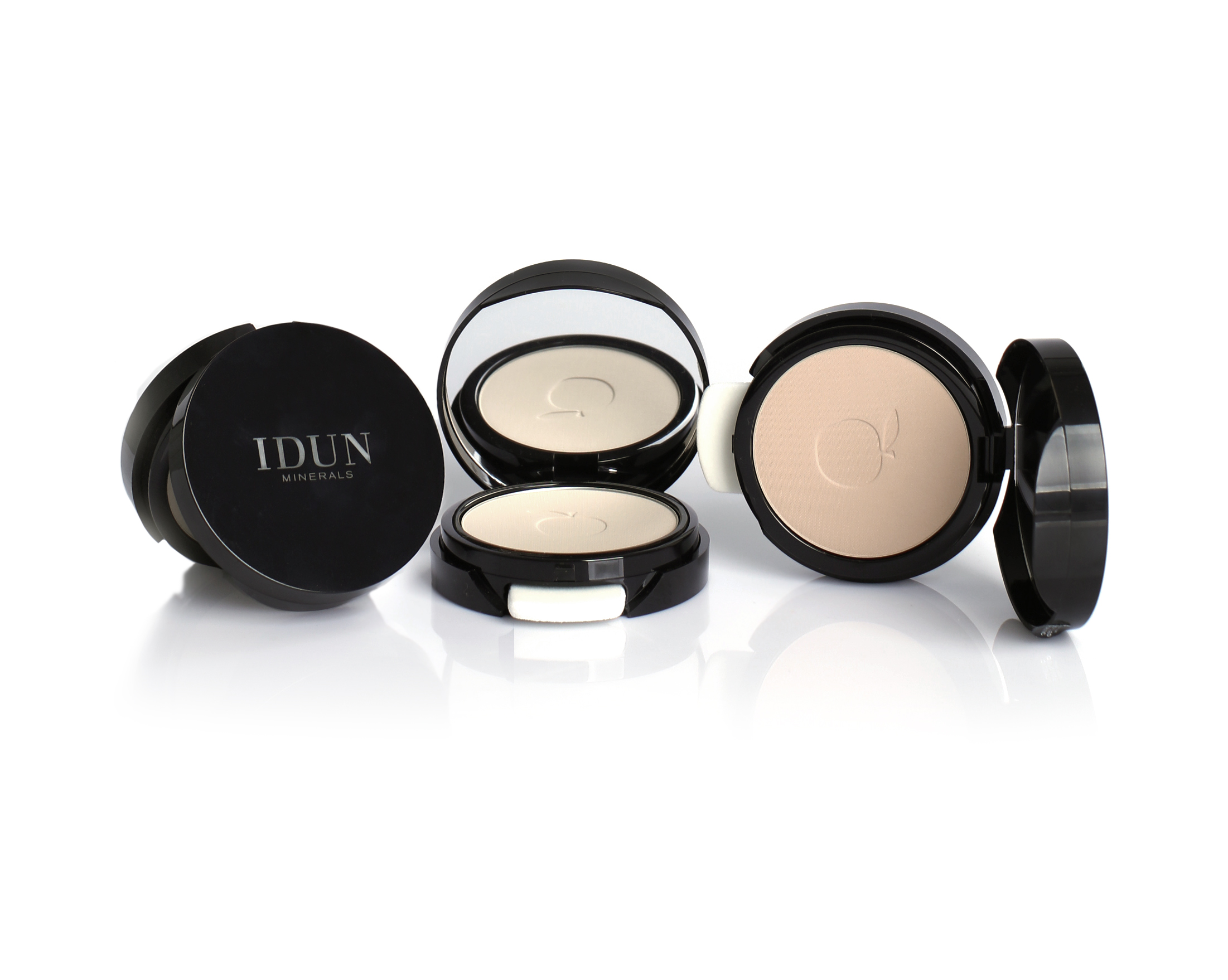 IDUN Minerals Sarek 2-IN-1 gepresster Puder & Foundation – Light - Image 2