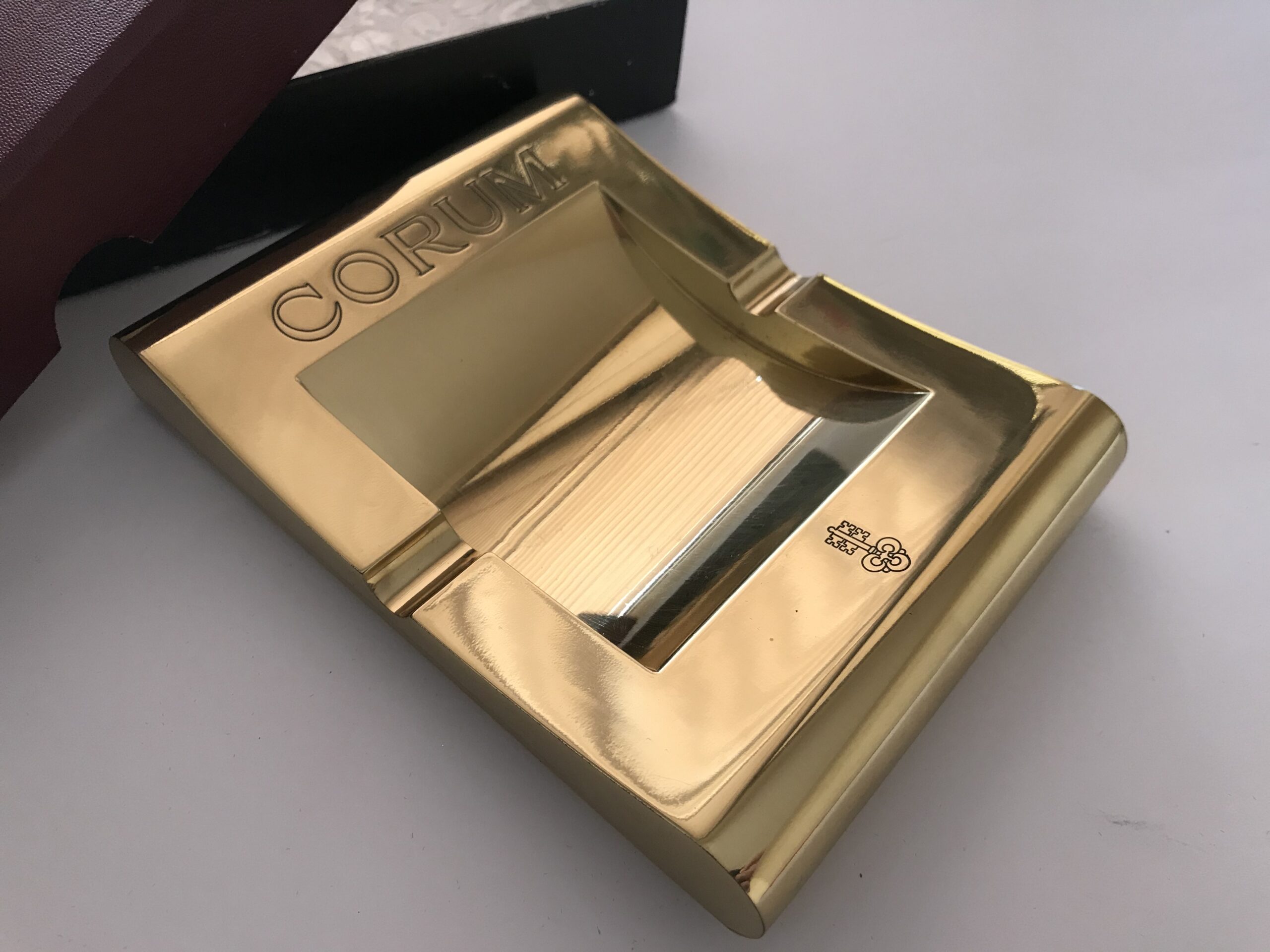 Neuer Vintage Corum Gold Aschbecher mit Originalbox - Image 2