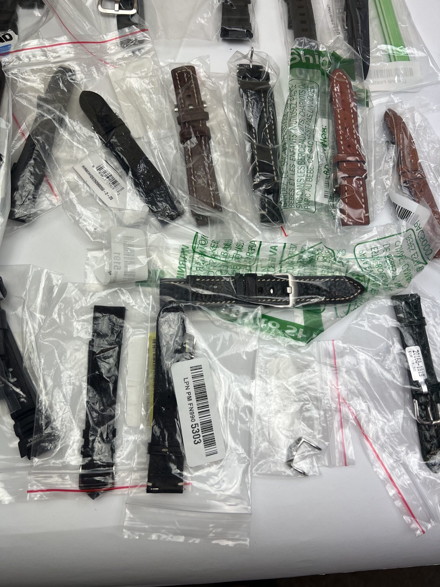 Hirsch Konvolut aus 22 Armbändern und 1 Schließe - Image 8